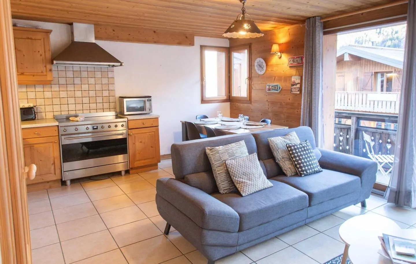 Morzine Central Apartment 0*,